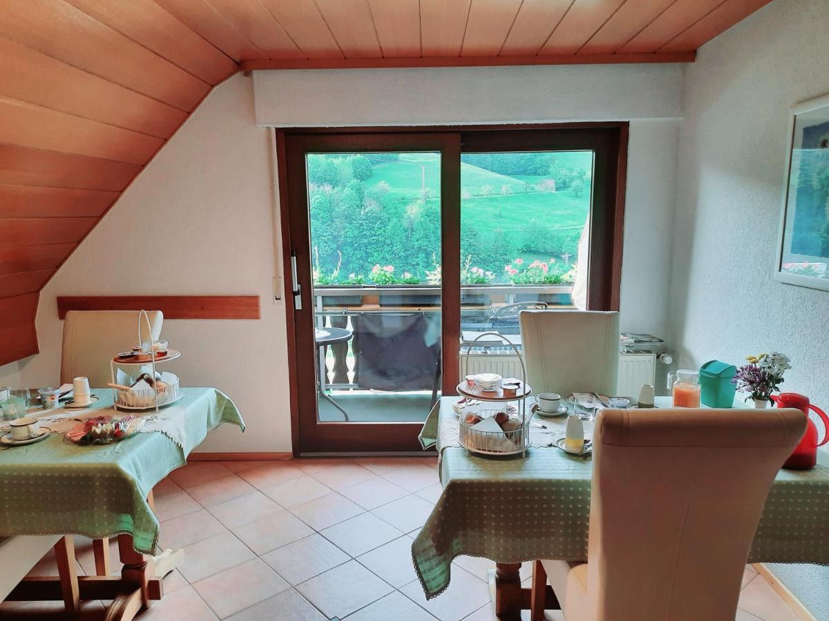 Отель Gaestehaus Haaser Бад-Петерсталь-Грисбах Экстерьер фото